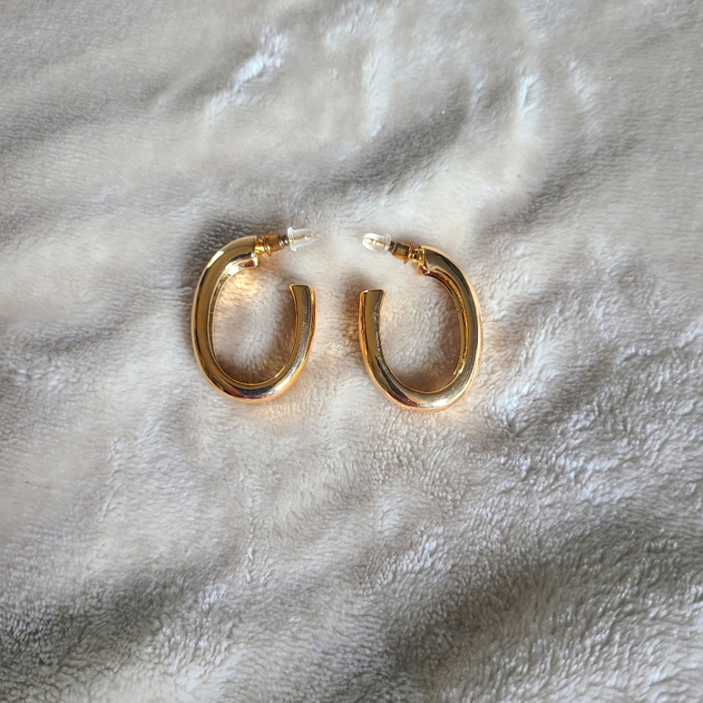 NWOT wide hoop earrings